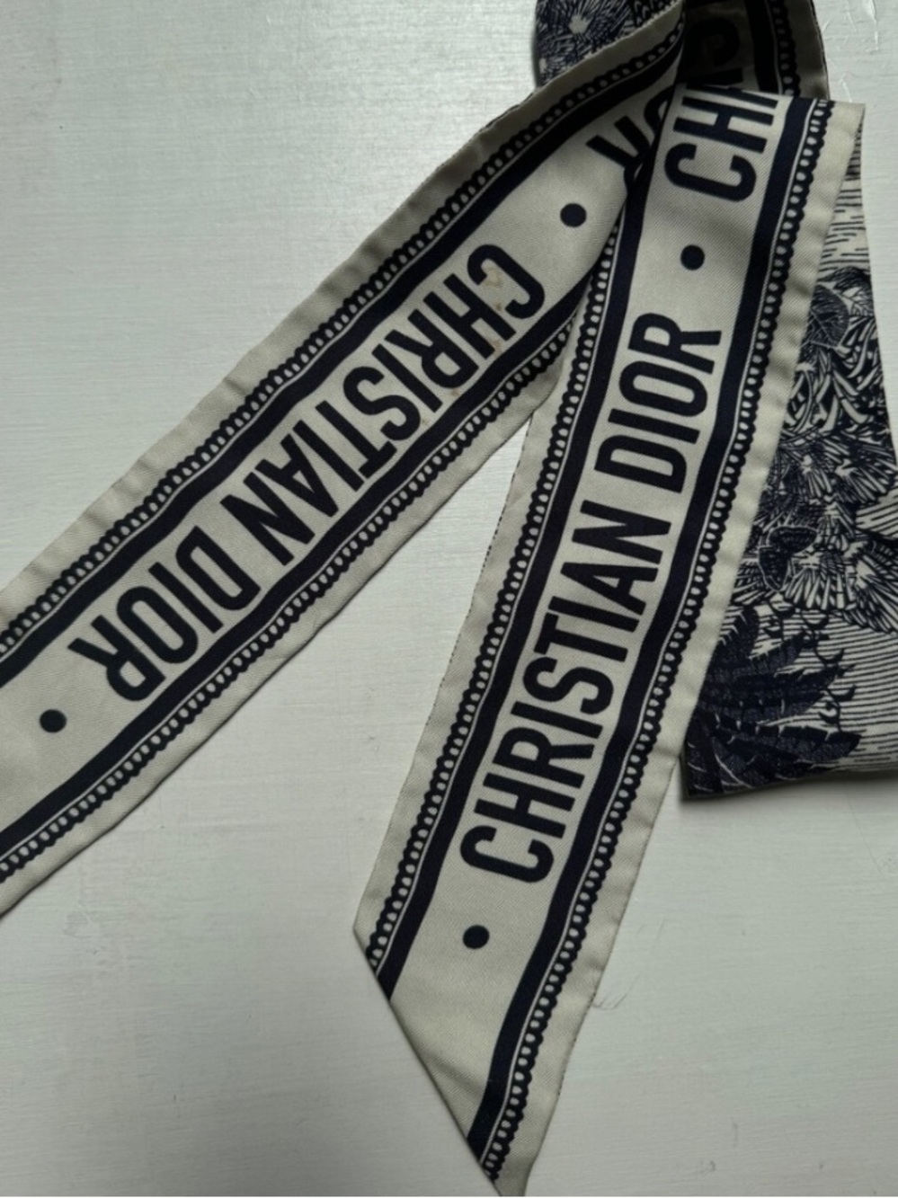Dior Black & Ivory Silk Mitzah Skinny Scarf - Picture 4 of 9